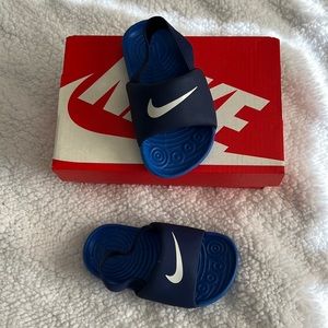 Nike Kawa Slide - blue  size 7